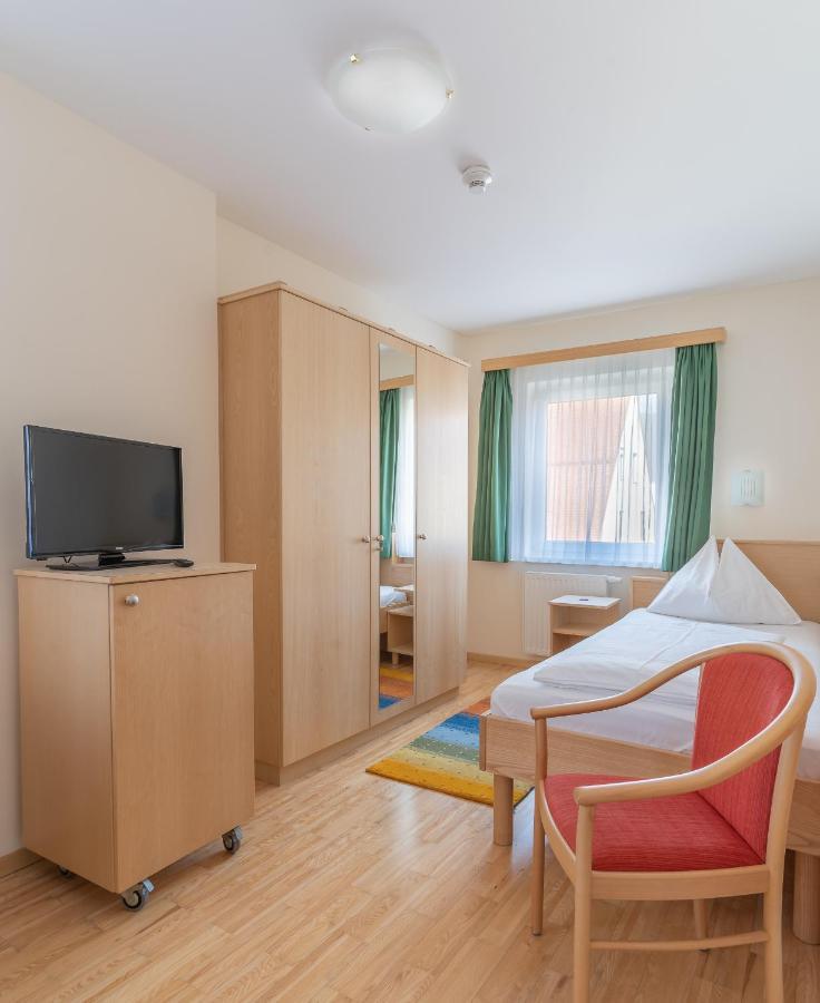 Hotel Kindler 2,0 Self-Check-In Леобен Екстериор снимка