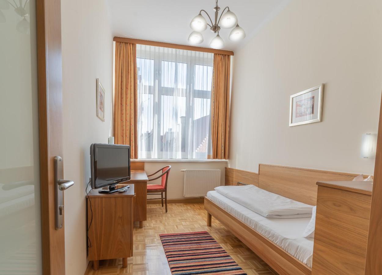 Hotel Kindler 2,0 Self-Check-In Леобен Екстериор снимка
