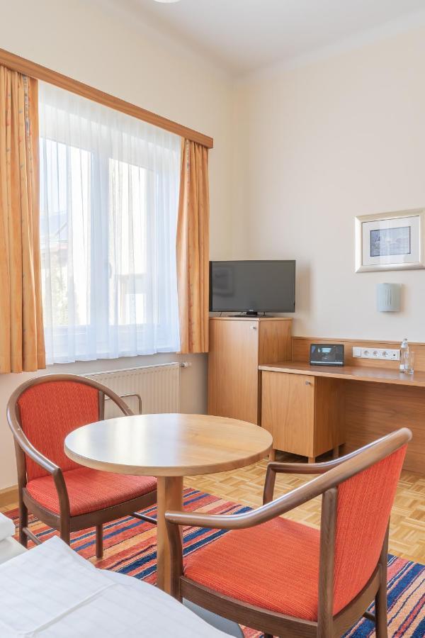 Hotel Kindler 2,0 Self-Check-In Леобен Екстериор снимка