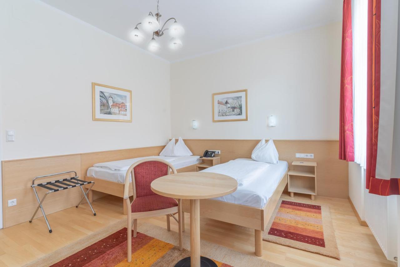 Hotel Kindler 2,0 Self-Check-In Леобен Екстериор снимка