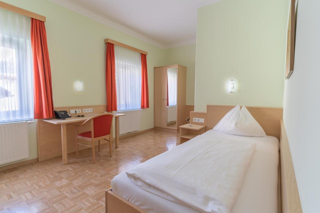 Hotel Kindler 2,0 Self-Check-In Леобен Екстериор снимка