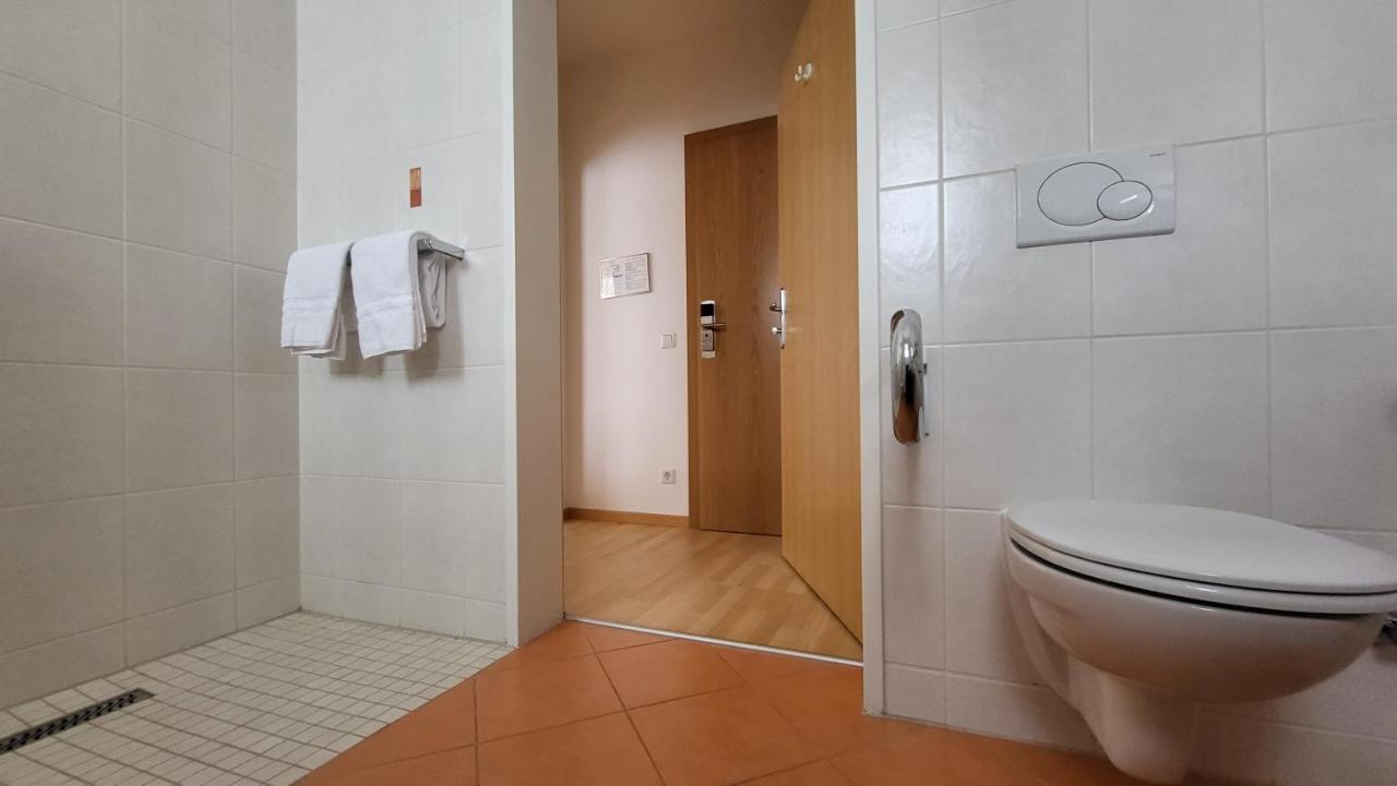 Hotel Kindler 2,0 Self-Check-In Леобен Екстериор снимка