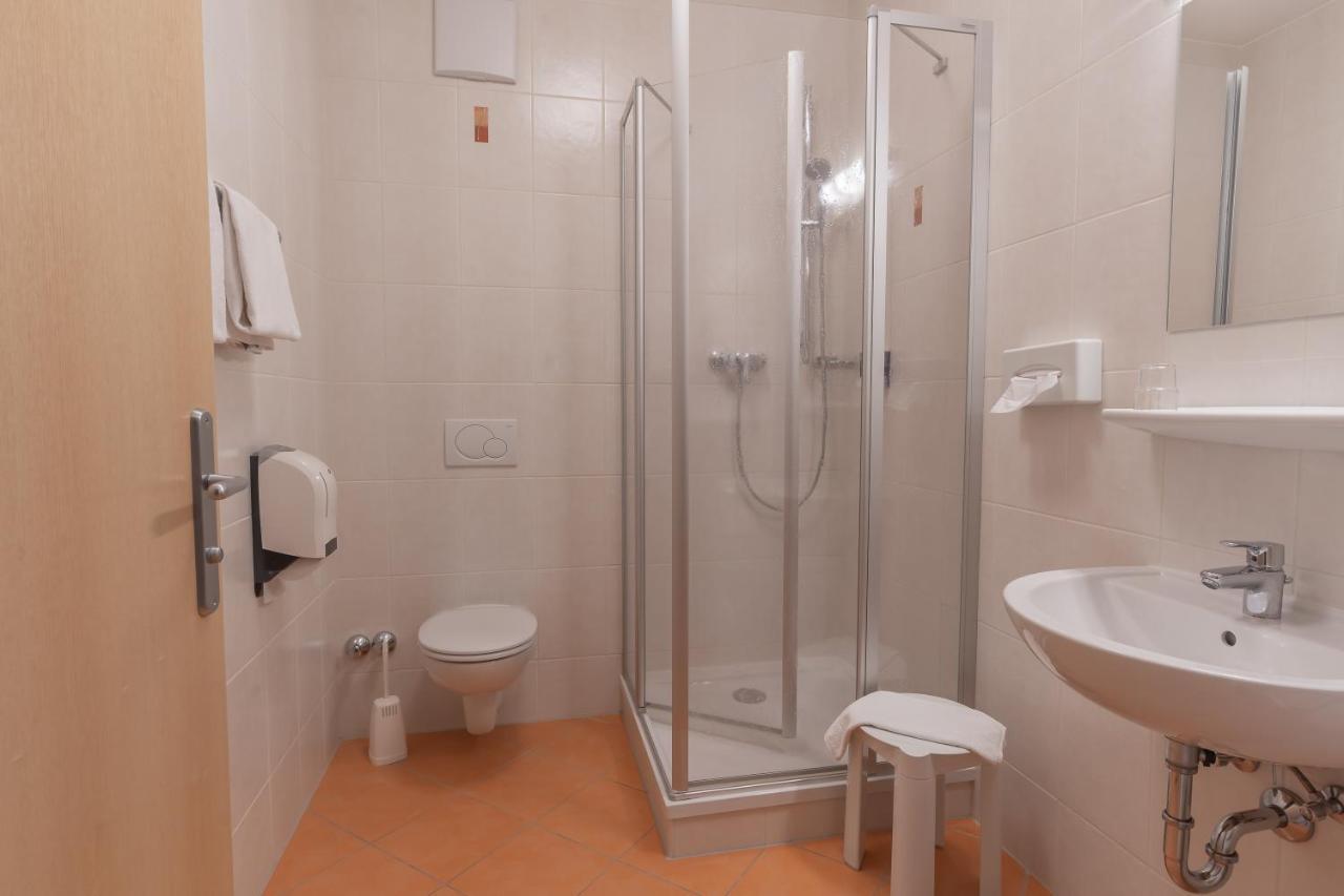 Hotel Kindler 2,0 Self-Check-In Леобен Екстериор снимка
